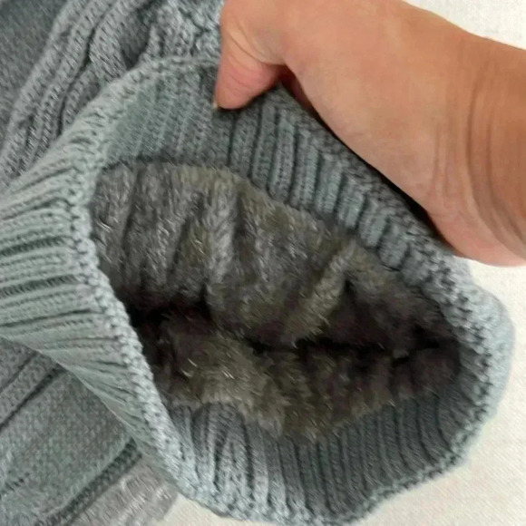 UGG gray cable-knit hat and scarf